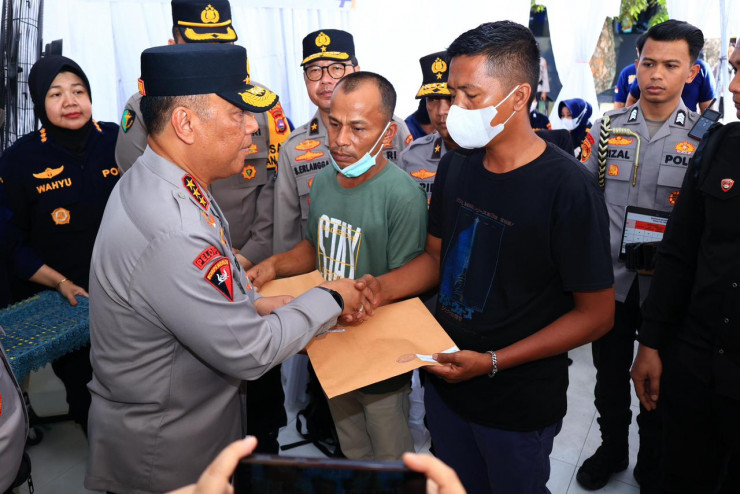 Wakapolri Tinjau Posko Antemortem DVI di Sumatera Barat, Pastikan Proses Identifikasi Korban Berjalan Optimal