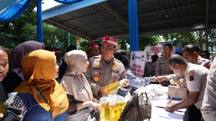 Alumni Akpol 90 Hadirkan Pasar Murah di Pedurungan, Warga Antusias Nikmati Harga Bersahabat