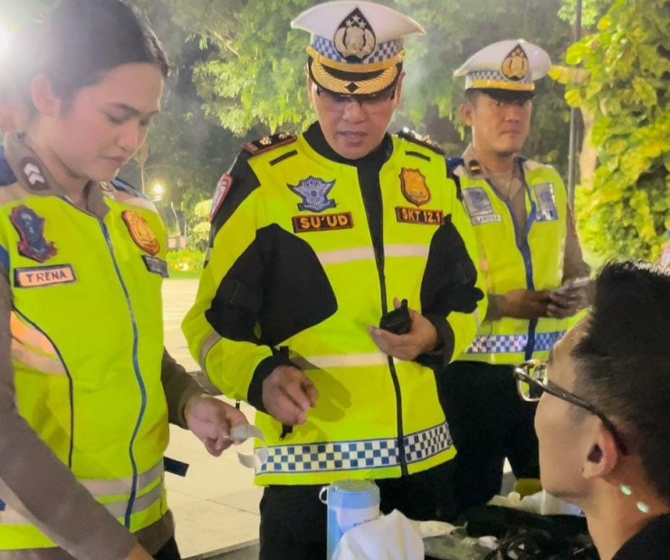 Polisi Gelar Razia Pengemudi Usai Pesta Halloween di Surabaya, Antisipasi Laka Lantas