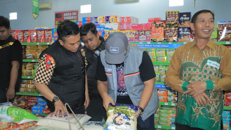 Lindungi Konsumen, Polres Ponorogo Bersama Instansi Terkait Lakukan Pengecekan Kualitas Beras