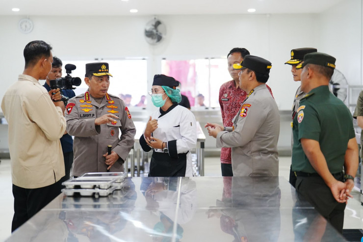 Kapolri Tinjau SPPG Polda Bali, Pastikan Dukung Program MBG Pemerintah