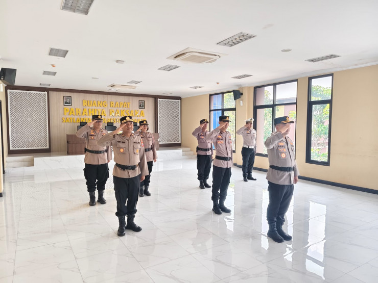 Maknai Hari Bhayangkara ke-79, Polresta Sidoarjo Ikuti Upacara Nilai Luhur Tribrata